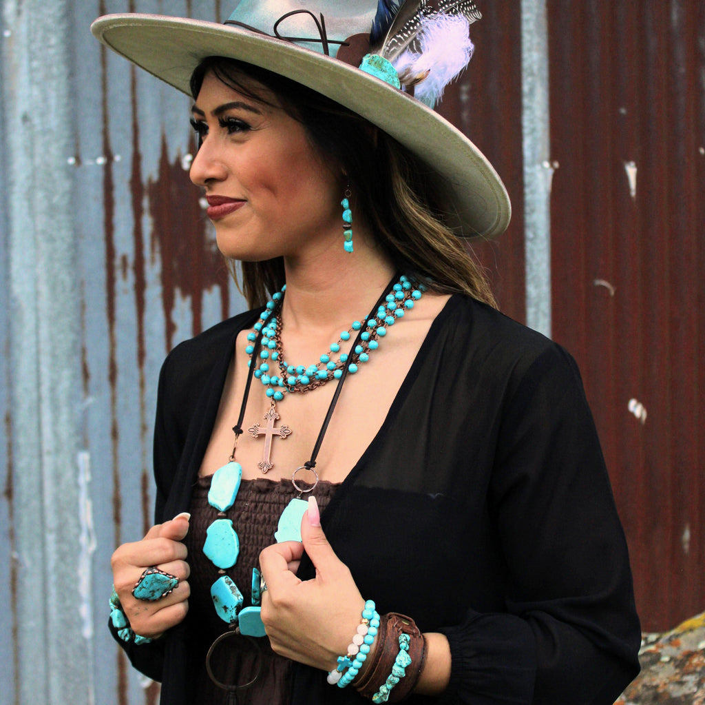Blue Turquoise Beaded Collar Necklace w/ Cross Pendant 260y